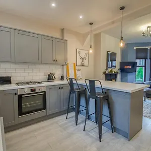Charming Home, Beside The Serene Ormeau Park , Belfast United Kingdom