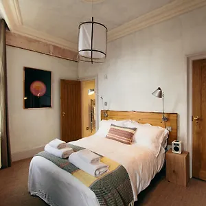 *** Отель The Culpeper Bedrooms Великобритания